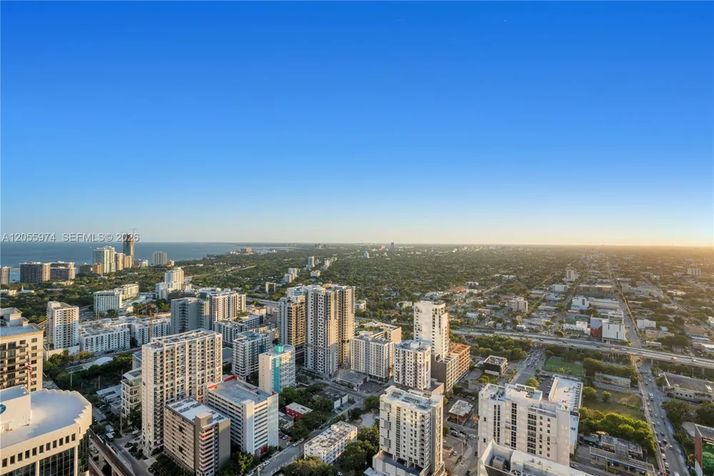 88 SW 7th St #PH 4303 Miami, FL 33130