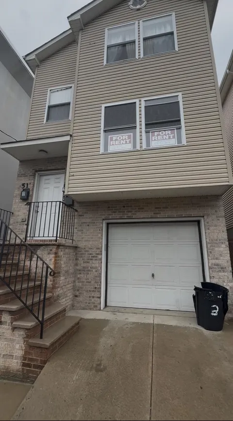 51 GODWIN AVE