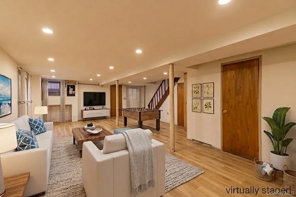 51-30 47th Street Woodside, NY 11377