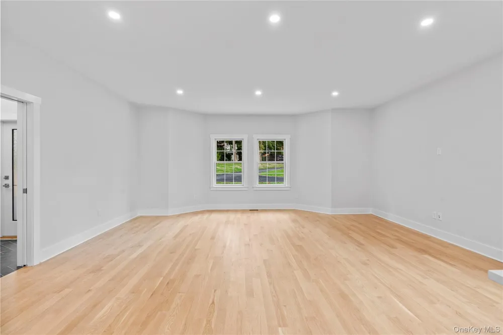 567 King Street Port Chester, NY 10573