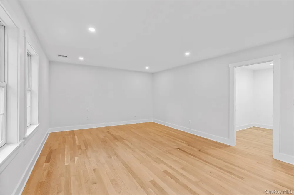 567 King Street Port Chester, NY 10573