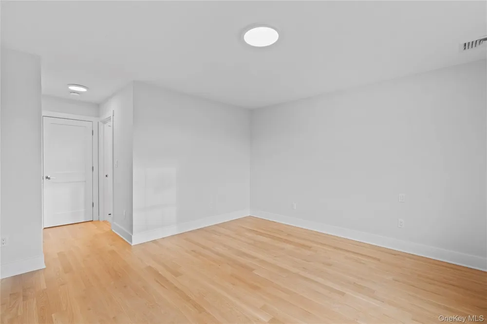 567 King Street Port Chester, NY 10573