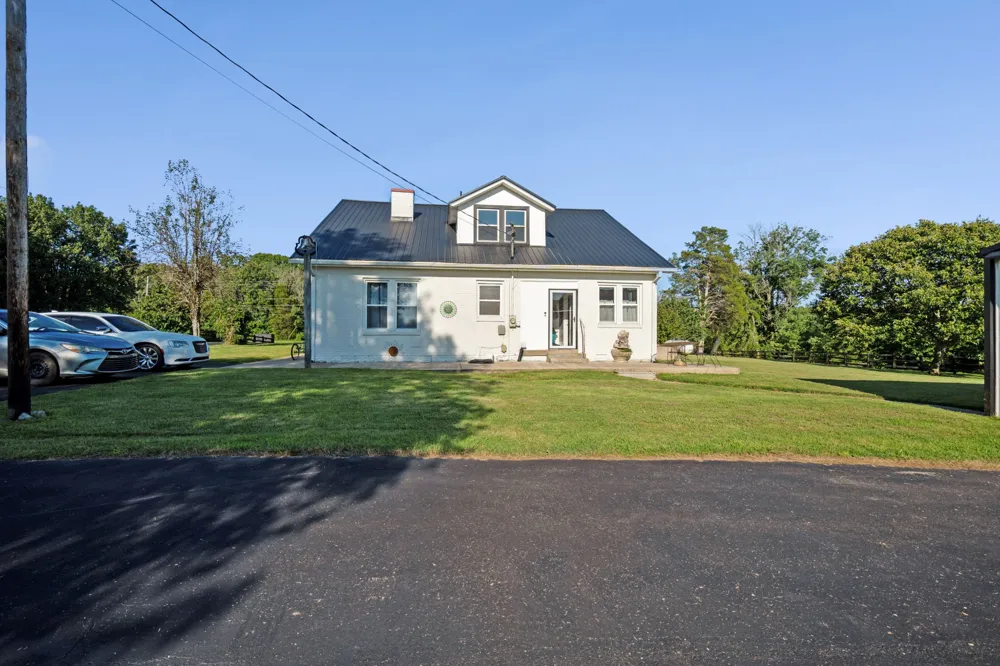 4525 Highway 231 S Castalian Springs, TN 37031