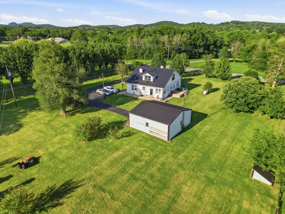4525 Highway 231 S Castalian Springs, TN 37031