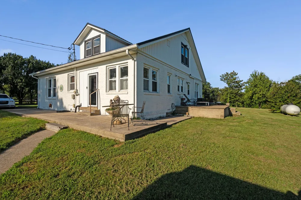 4525 Highway 231 S Castalian Springs, TN 37031