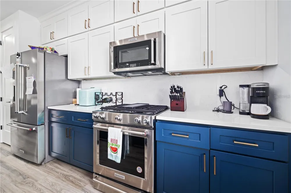 41 29TH STREET St Petersburg, FL 33713