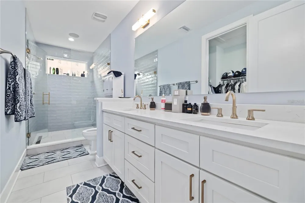41 29TH STREET St Petersburg, FL 33713