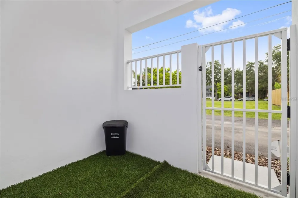 41 29TH STREET St Petersburg, FL 33713