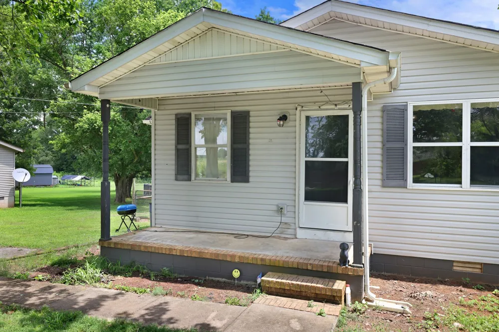 4924 Jacksboro Rd Morrison, TN 37357