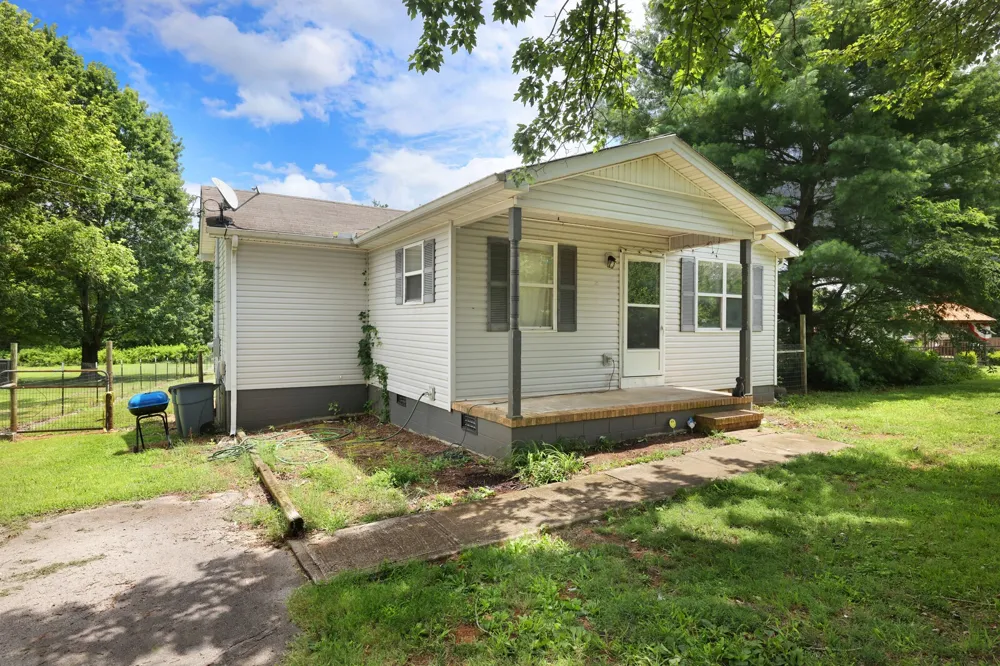 4924 Jacksboro Rd Morrison, TN 37357