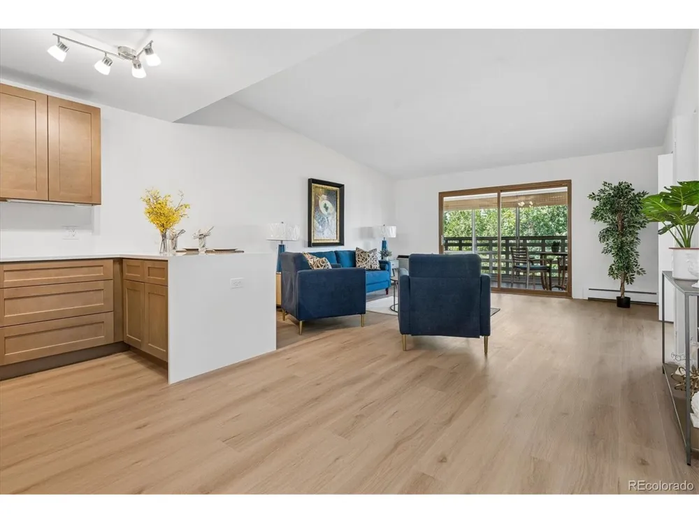 615 S Alton Way #10D Denver, CO 80247