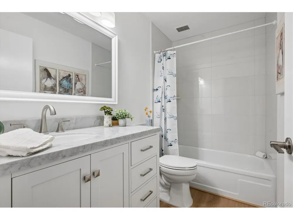615 S Alton Way #10D Denver, CO 80247