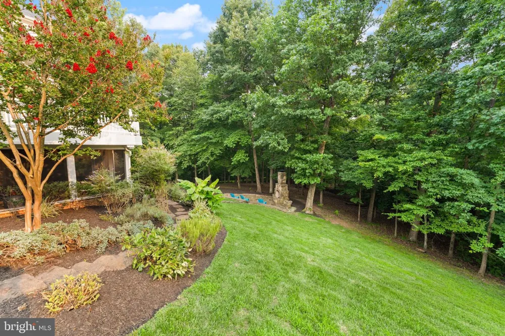 43261 OVERVIEW PLACE Leesburg, VA 20176