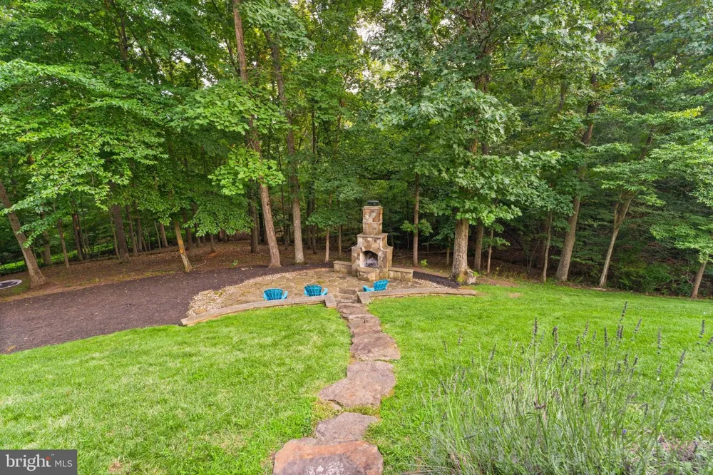 43261 OVERVIEW PLACE Leesburg, VA 20176