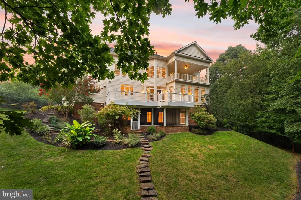 43261 OVERVIEW PLACE Leesburg, VA 20176