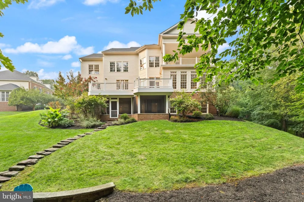 43261 OVERVIEW PLACE Leesburg, VA 20176