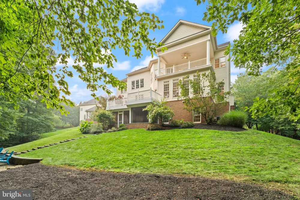 43261 OVERVIEW PLACE Leesburg, VA 20176