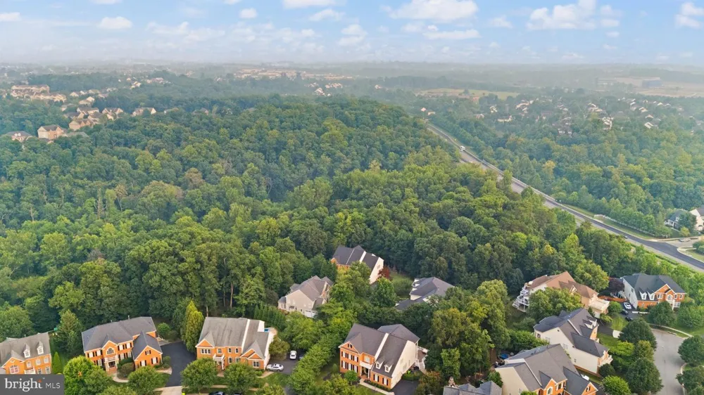 43261 OVERVIEW PLACE Leesburg, VA 20176