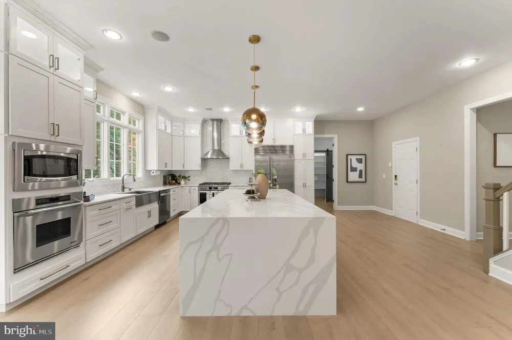 43261 OVERVIEW PLACE Leesburg, VA 20176