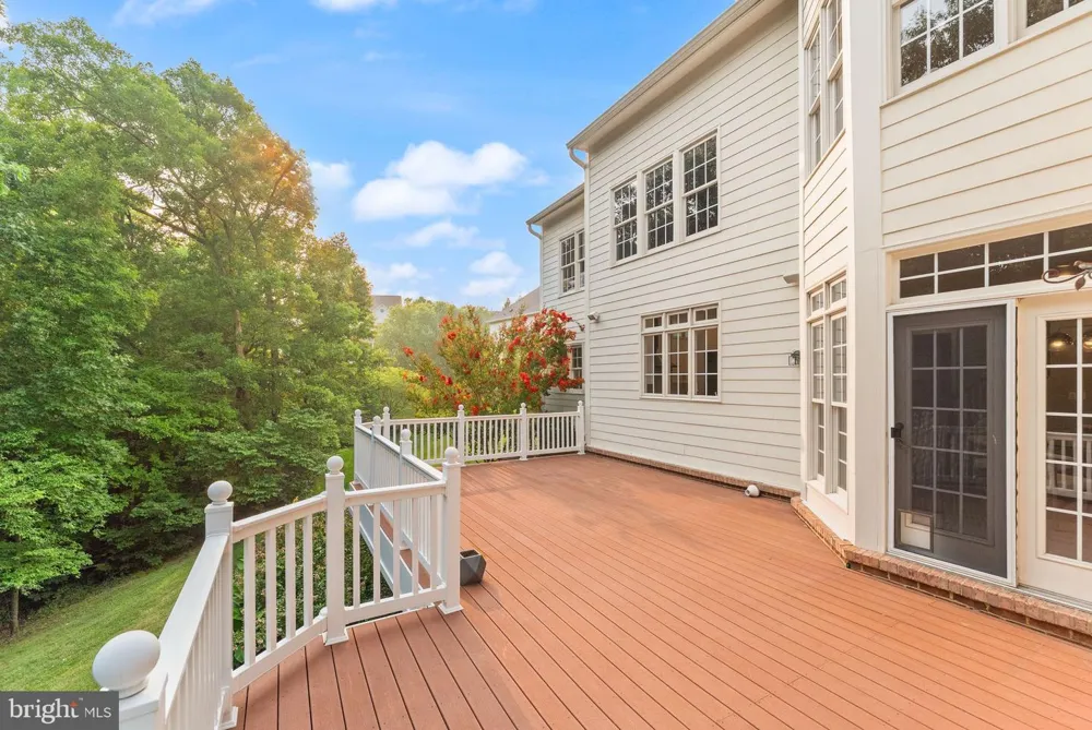 43261 OVERVIEW PLACE Leesburg, VA 20176