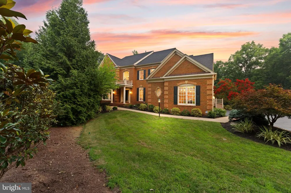 43261 OVERVIEW PLACE Leesburg, VA 20176