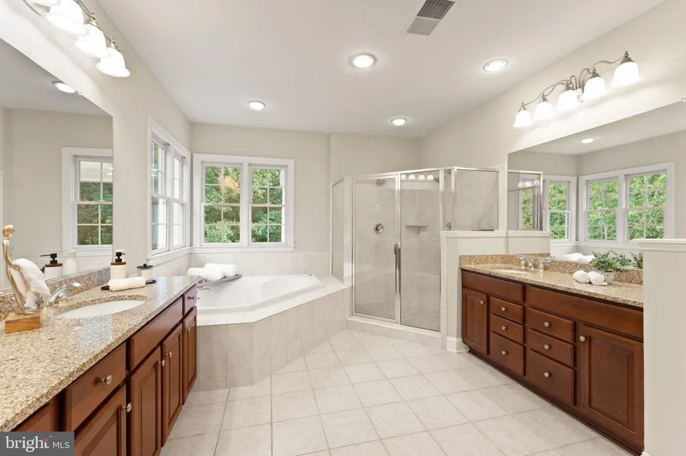 43261 OVERVIEW PLACE Leesburg, VA 20176