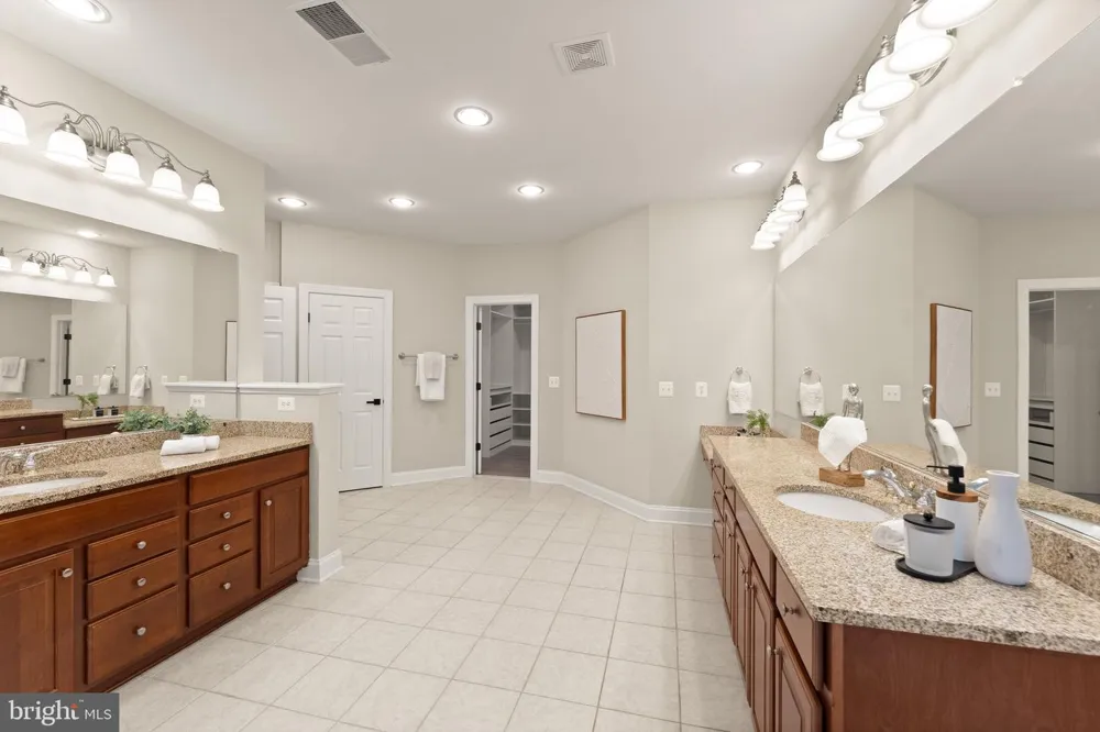 43261 OVERVIEW PLACE Leesburg, VA 20176