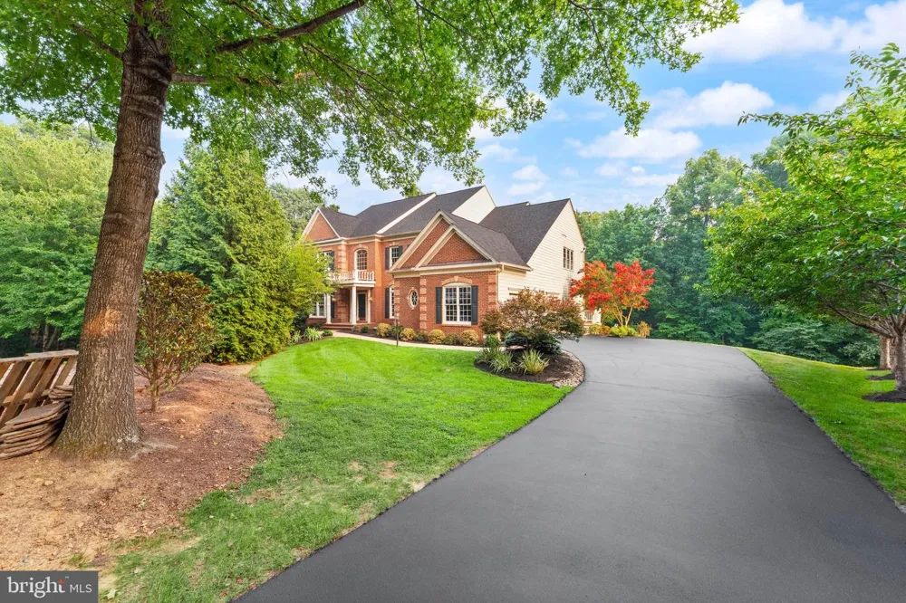 43261 OVERVIEW PLACE Leesburg, VA 20176