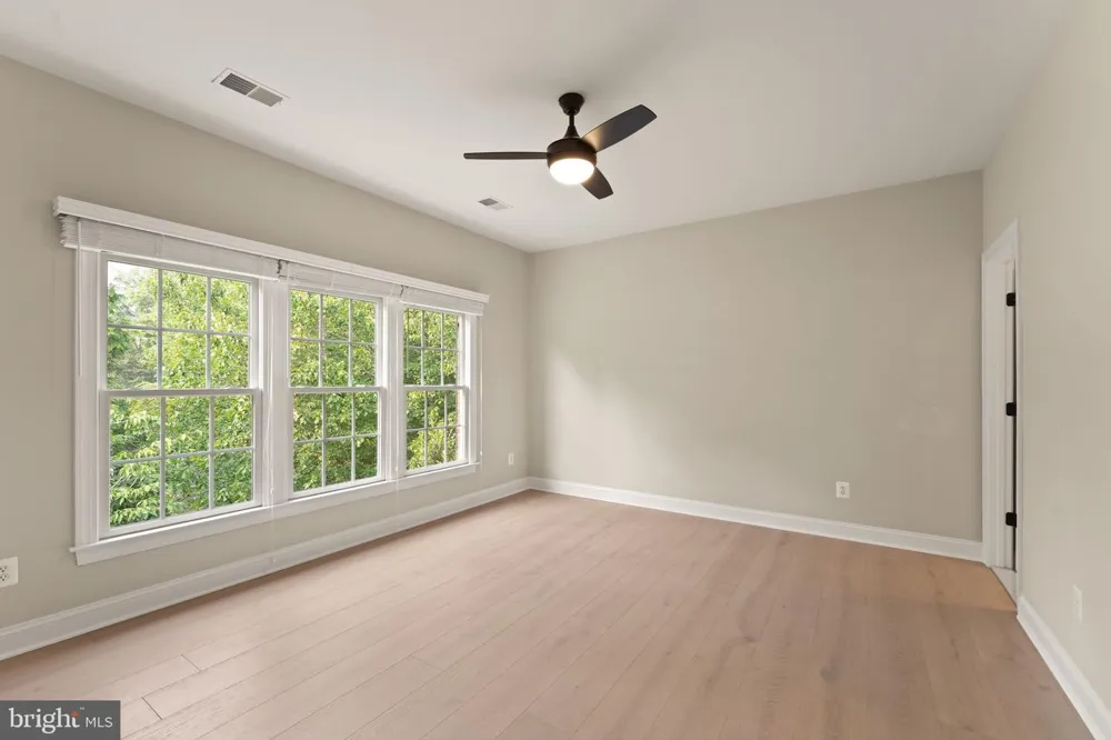 43261 OVERVIEW PLACE Leesburg, VA 20176