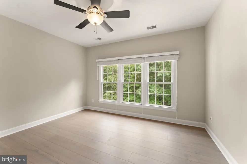 43261 OVERVIEW PLACE Leesburg, VA 20176