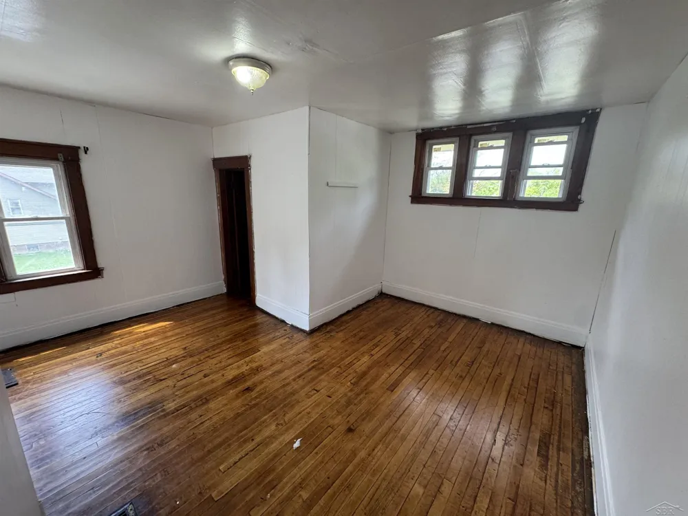 412 S 15th Street Saginaw City, MI 48601