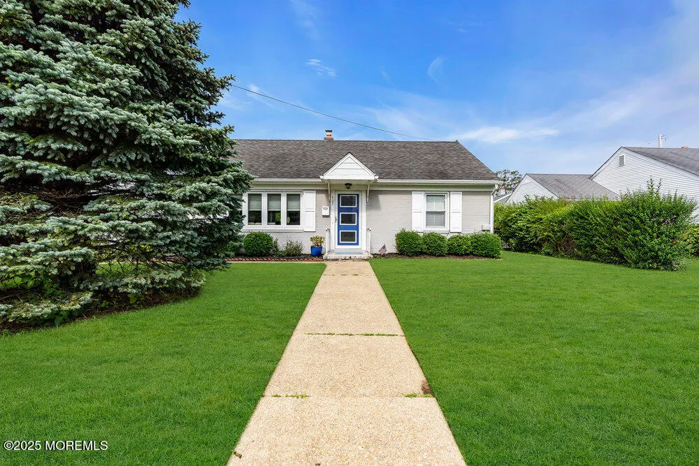 407 8th Avenue Spring Lake Heights, NJ 07762