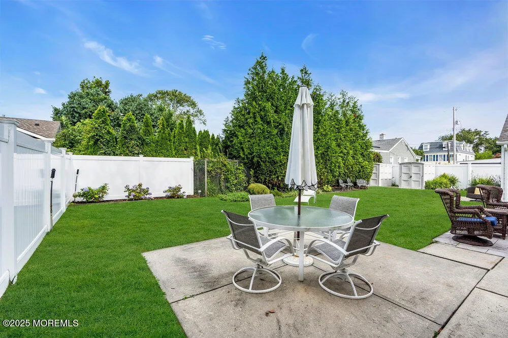 407 8th Avenue Spring Lake Heights, NJ 07762