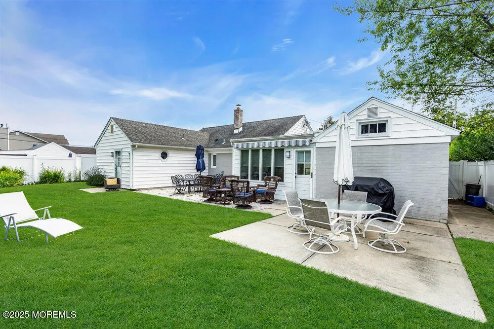 407 8th Avenue Spring Lake Heights, NJ 07762