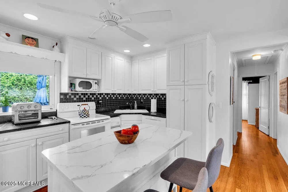 407 8th Avenue Spring Lake Heights, NJ 07762