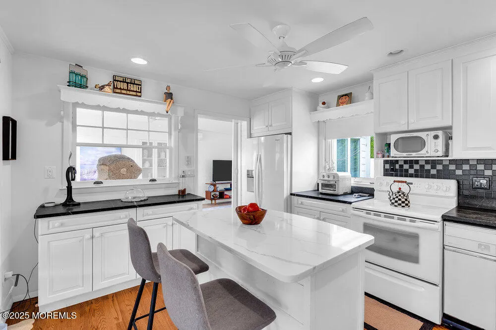 407 8th Avenue Spring Lake Heights, NJ 07762