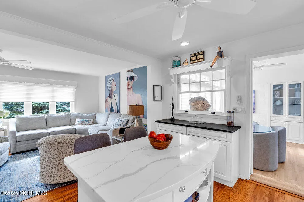 407 8th Avenue Spring Lake Heights, NJ 07762