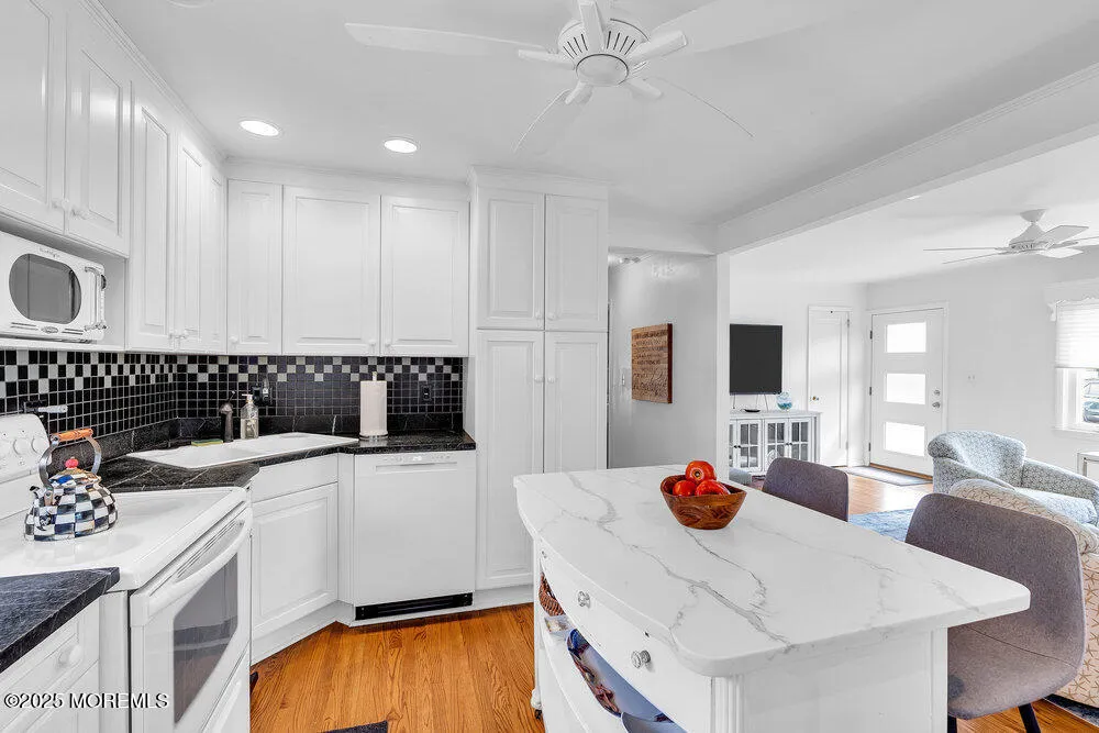 407 8th Avenue Spring Lake Heights, NJ 07762