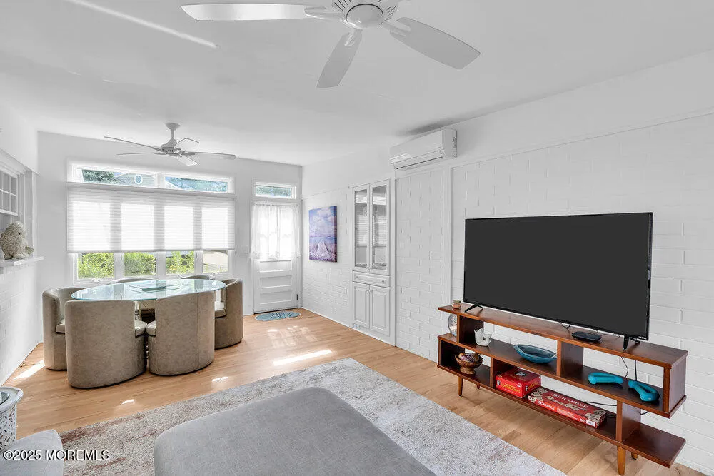 407 8th Avenue Spring Lake Heights, NJ 07762
