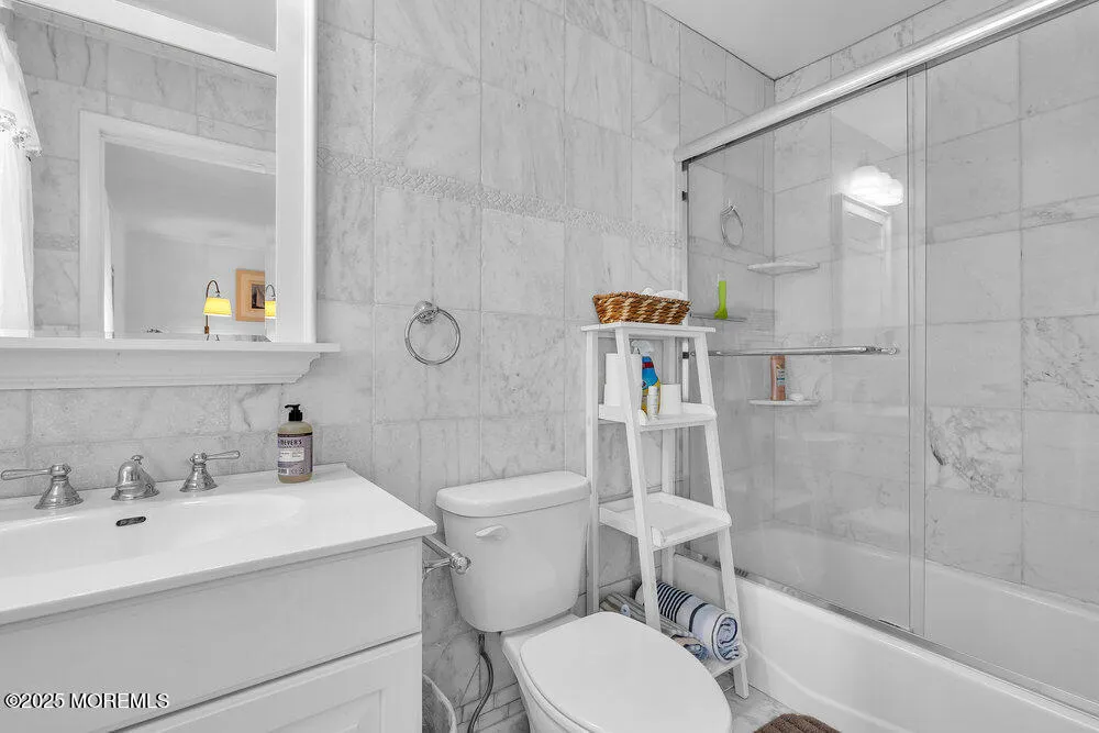 407 8th Avenue Spring Lake Heights, NJ 07762
