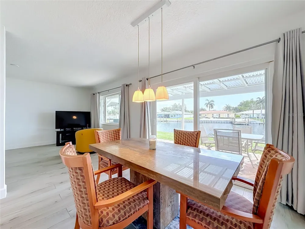 6537 CAPE HATTERAS WAY NE #2 St Petersburg, FL 33702