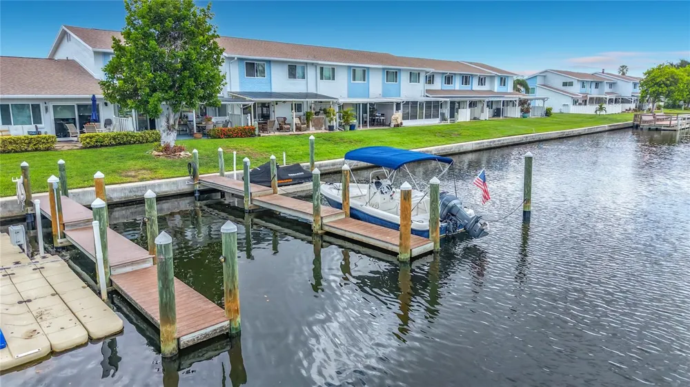6537 CAPE HATTERAS WAY NE #2 St Petersburg, FL 33702