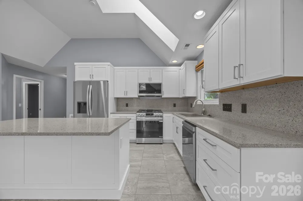 41 Beekeeper Trail Swannanoa, NC 28778