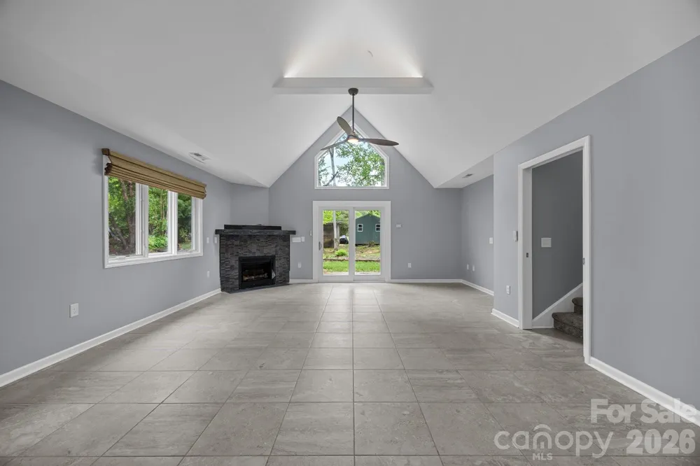41 Beekeeper Trail Swannanoa, NC 28778