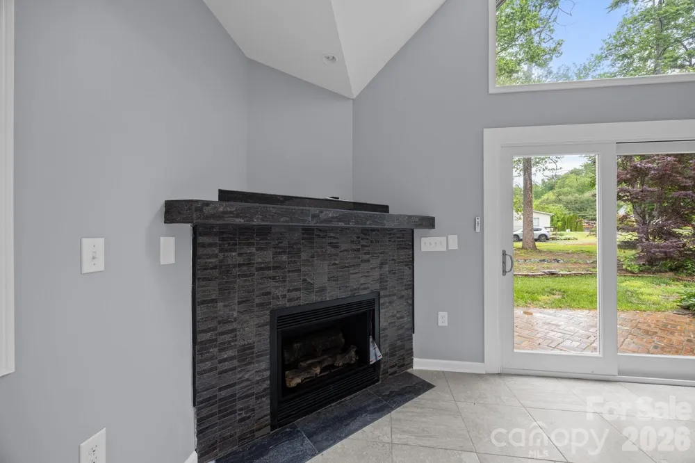 41 Beekeeper Trail Swannanoa, NC 28778