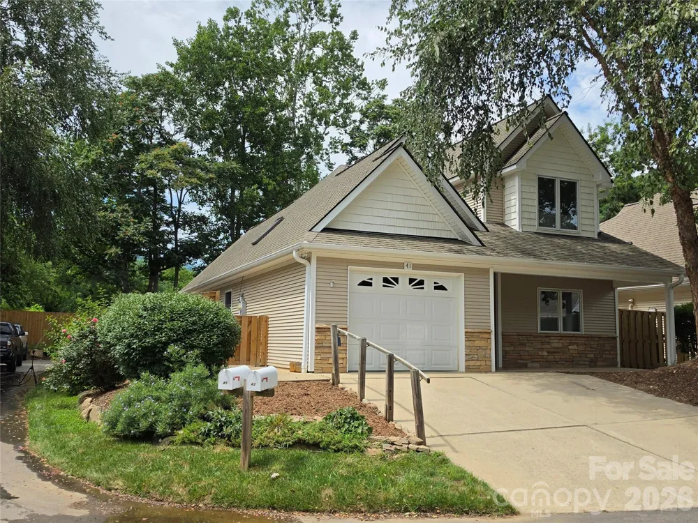41 Beekeeper Trail Swannanoa, NC 28778