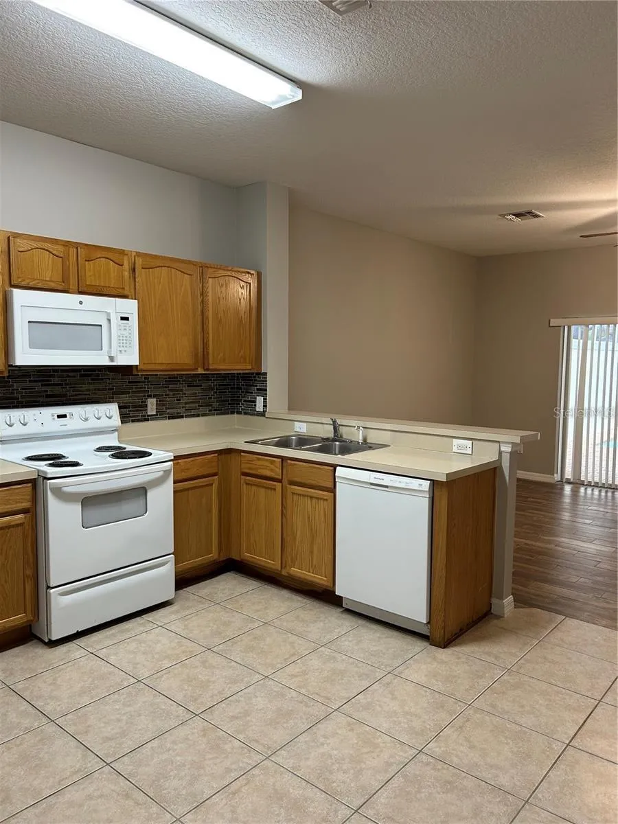 1705 RETREAT CIRCLE Clermont, FL 34714