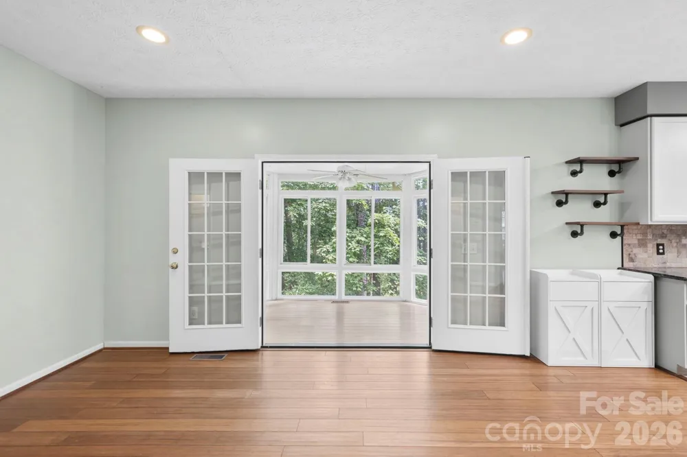 46 Michele Lane Leicester, NC 28748