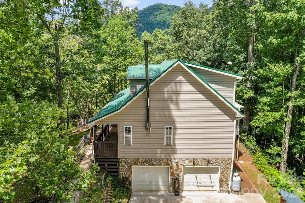 46 Michele Lane Leicester, NC 28748
