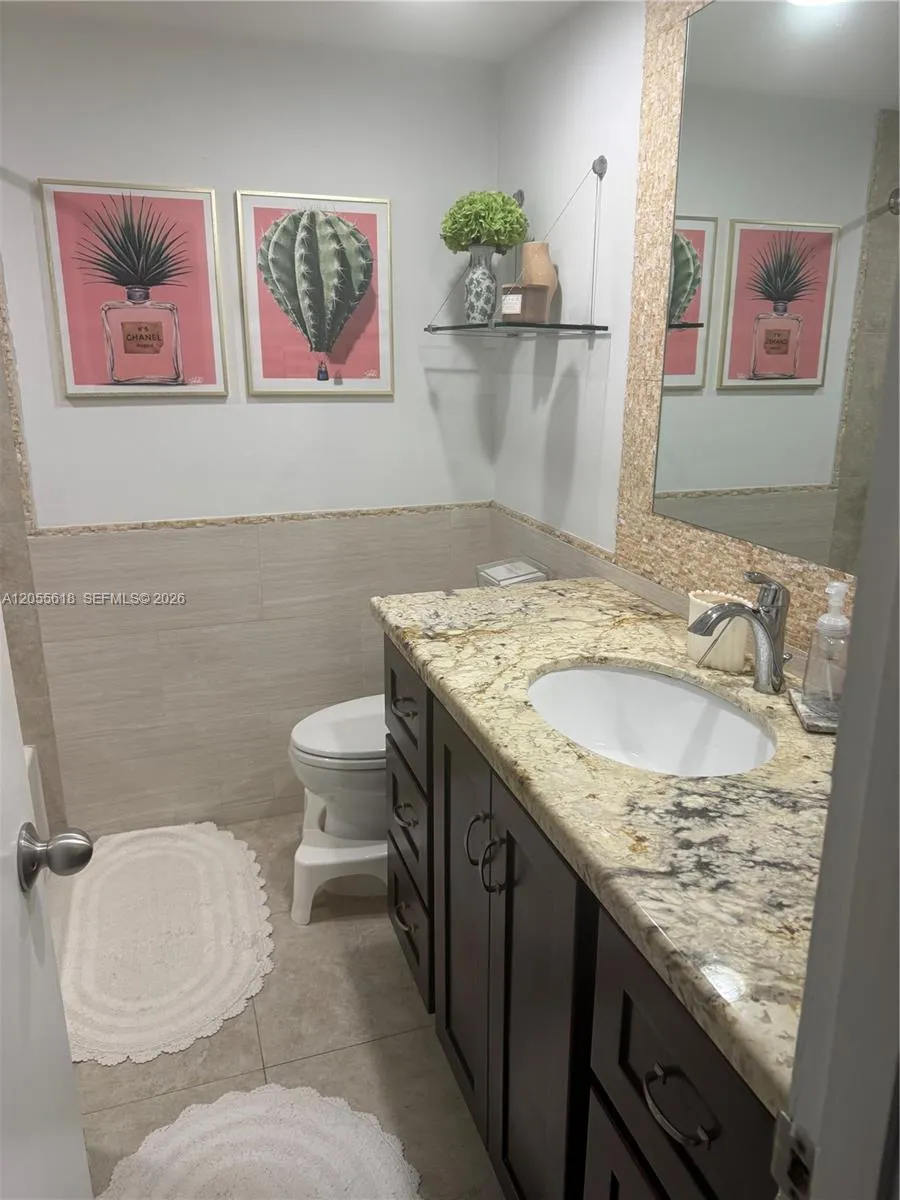 6709 Kendall Dr #220 Pinecrest, FL 33156